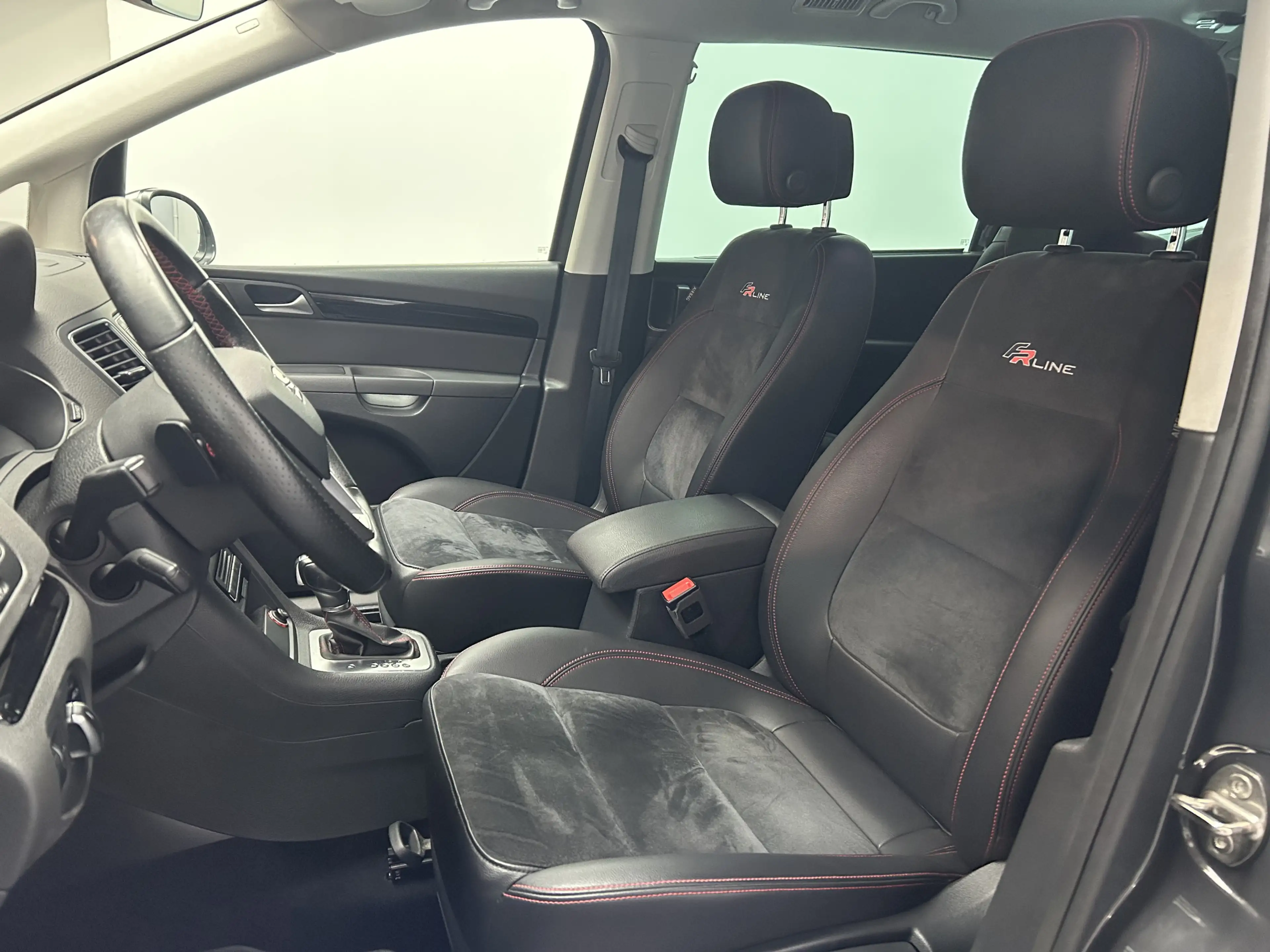 SEAT Alhambra FR-Line 7-Sitzer Bi-Xenon Alcantara SHZ — photo 7