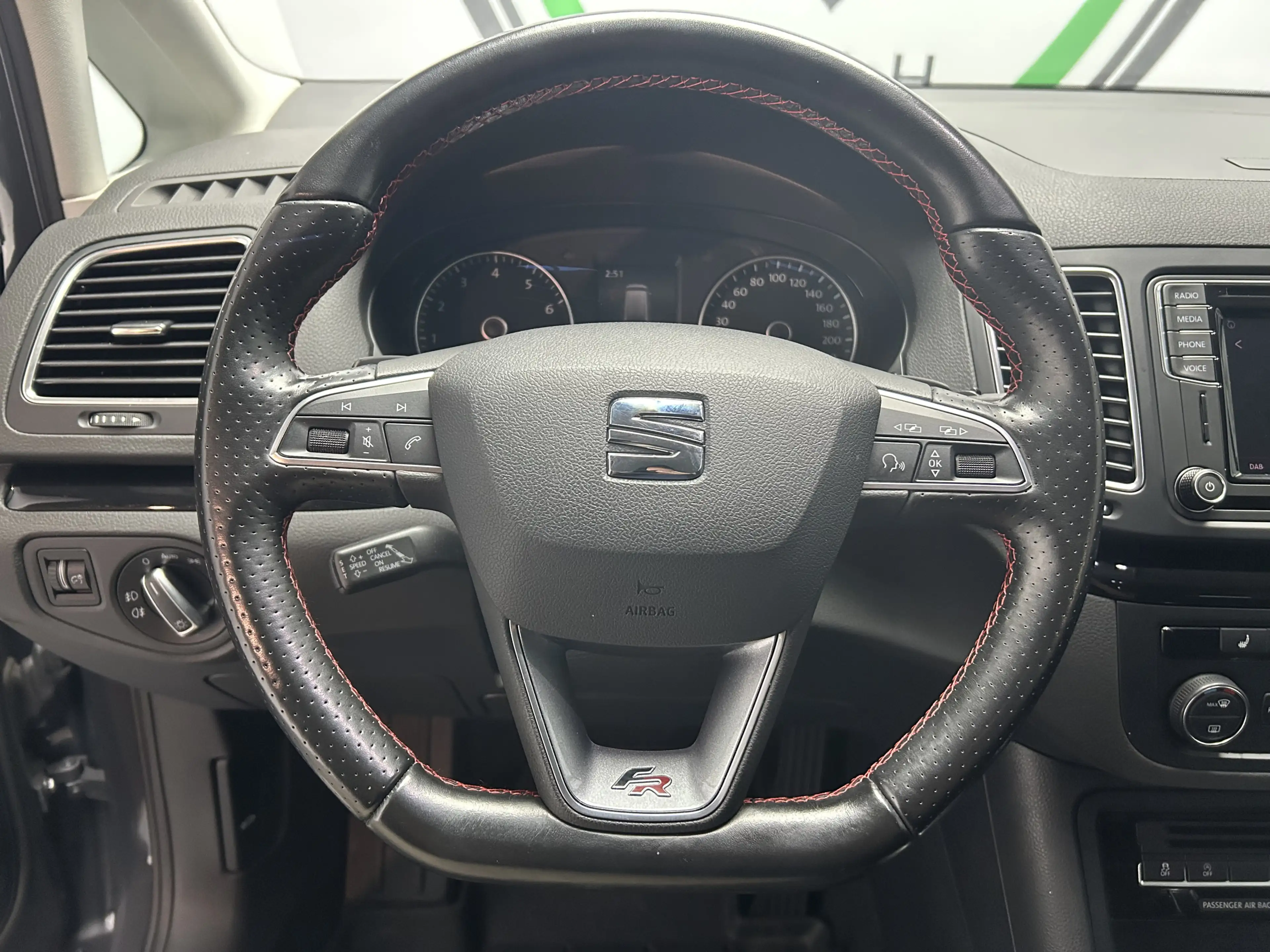 SEAT Alhambra FR-Line 7-Sitzer Bi-Xenon Alcantara SHZ — photo 12