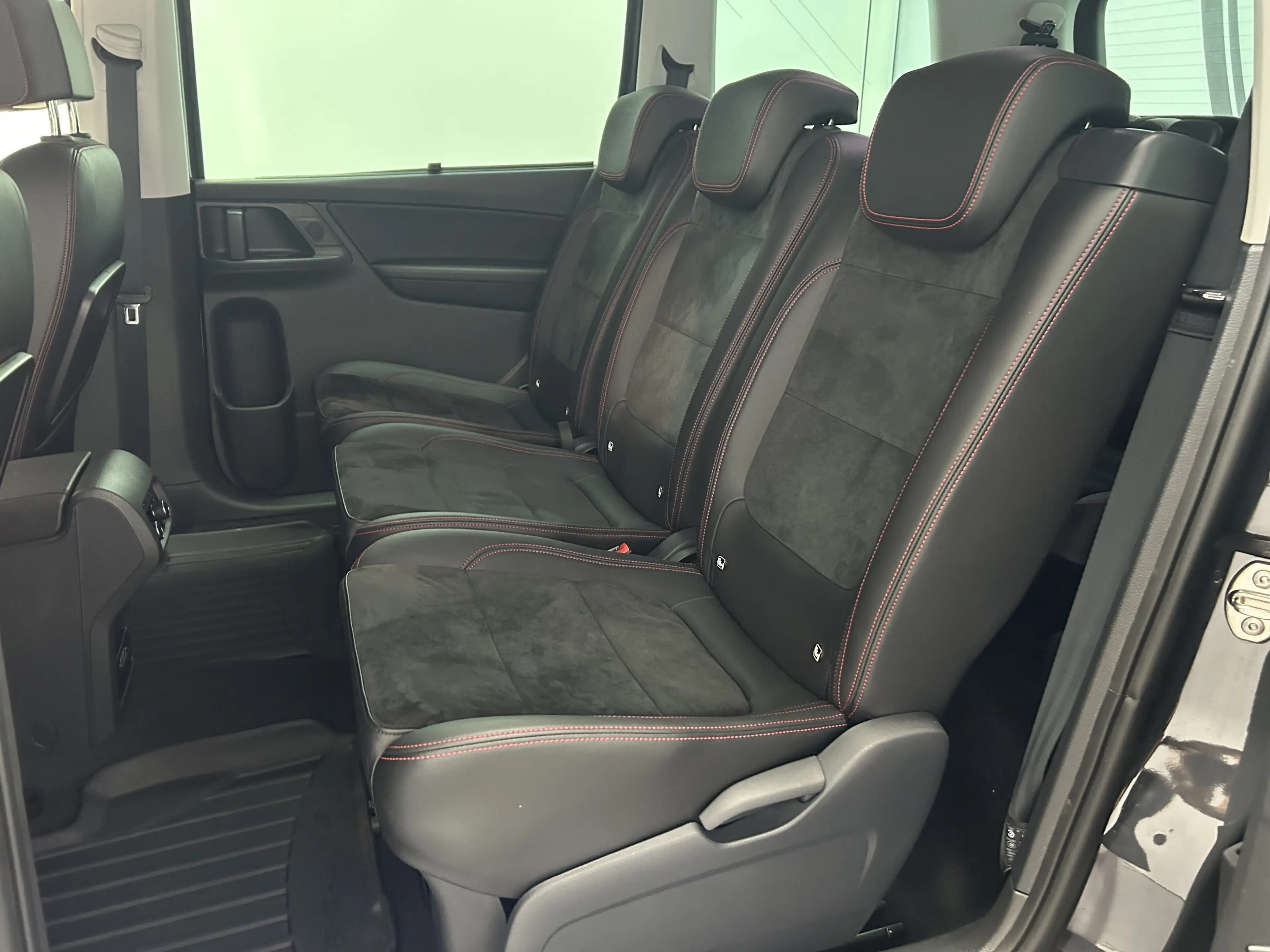 SEAT Alhambra FR-Line 7-Sitzer Bi-Xenon Alcantara SHZ — photo 8