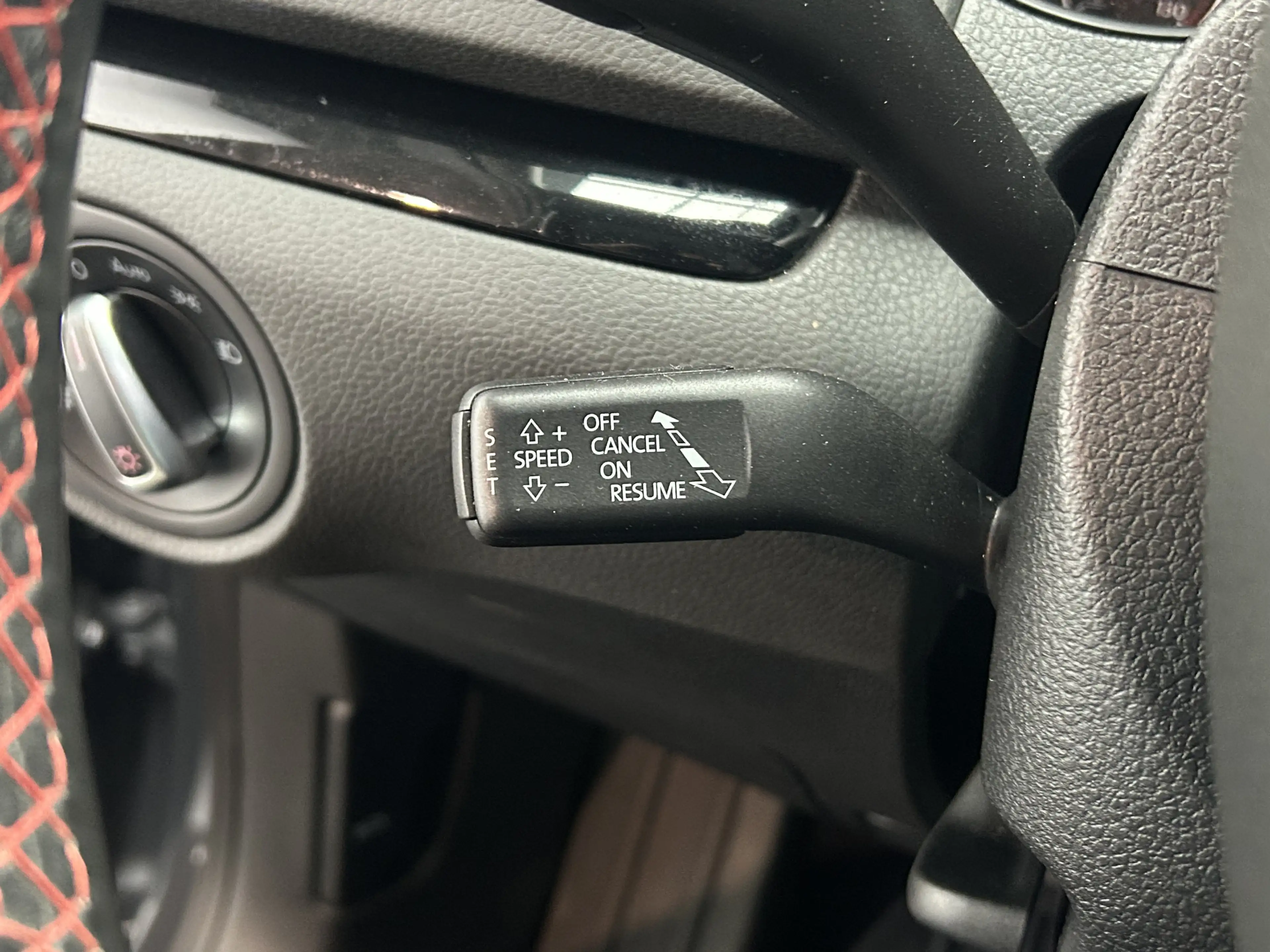 SEAT Alhambra FR-Line 7-Sitzer Bi-Xenon Alcantara SHZ — photo 15
