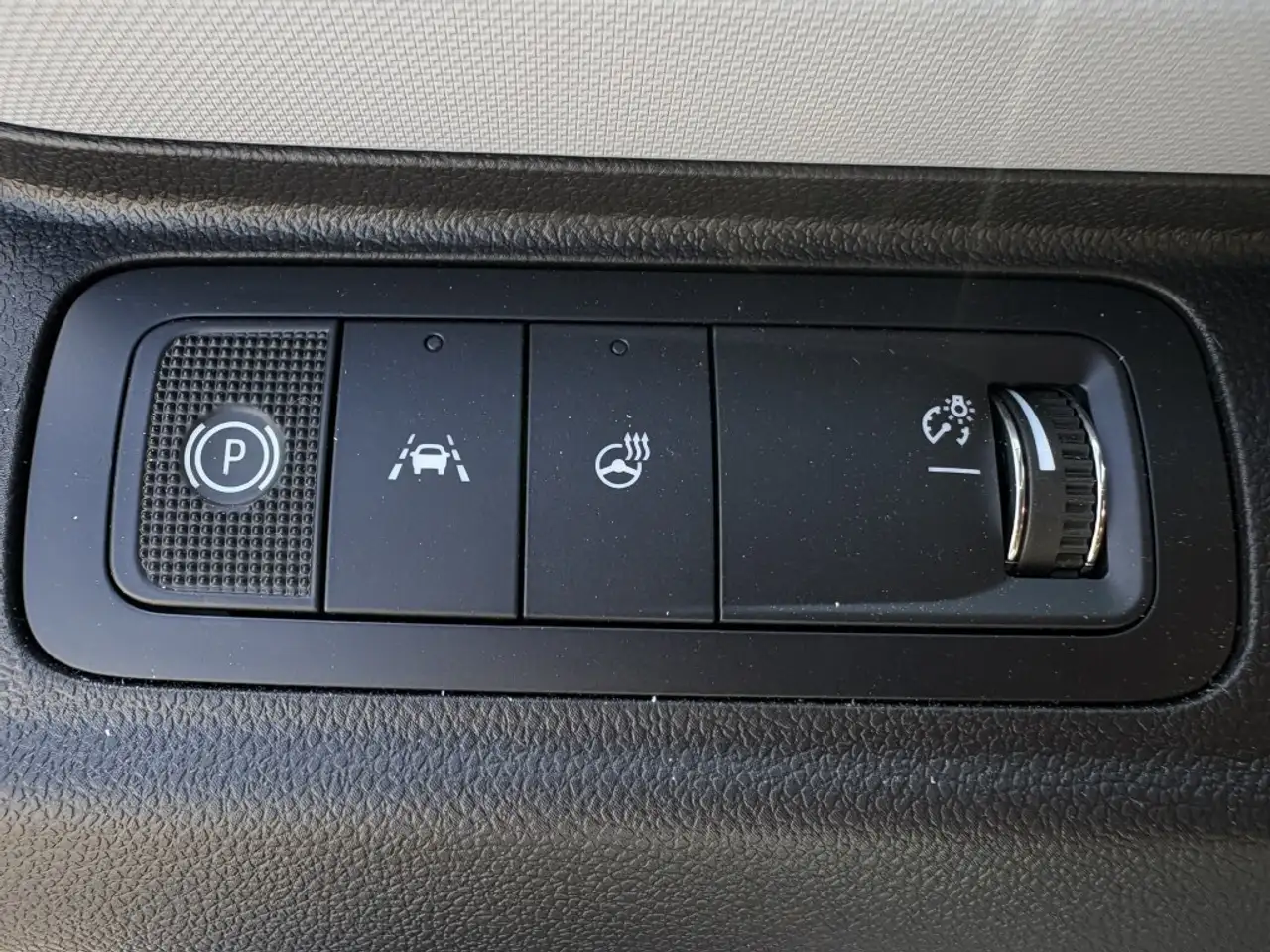 Chevrolet Bolt снимка Chevrolet Bolt