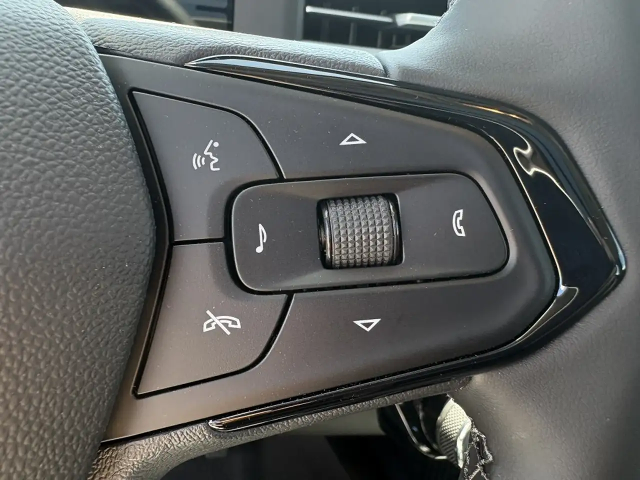 Chevrolet Bolt снимка Chevrolet Bolt