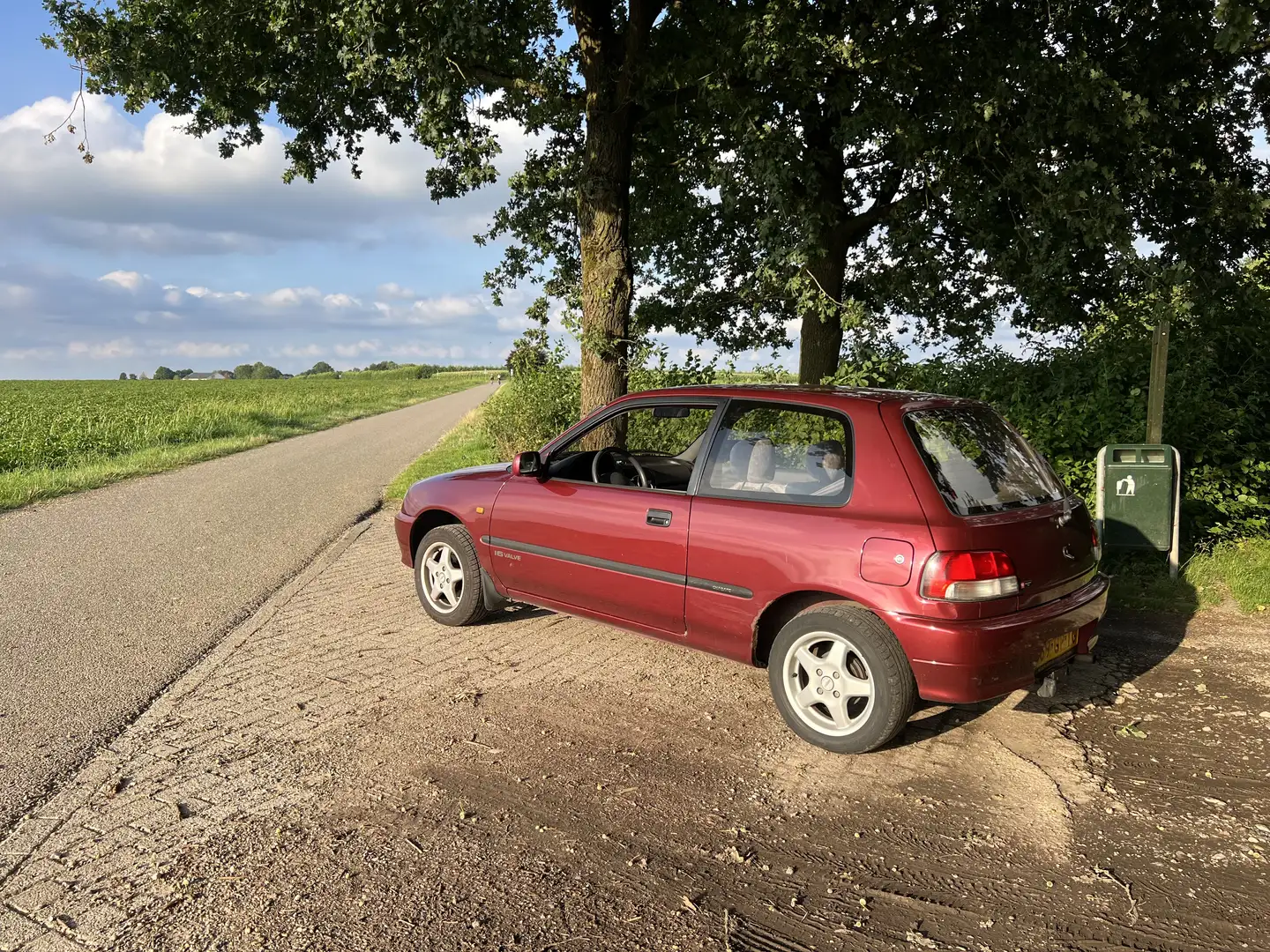 Daihatsu Charade 1.3-16V RTi FMDE Червоний - 2