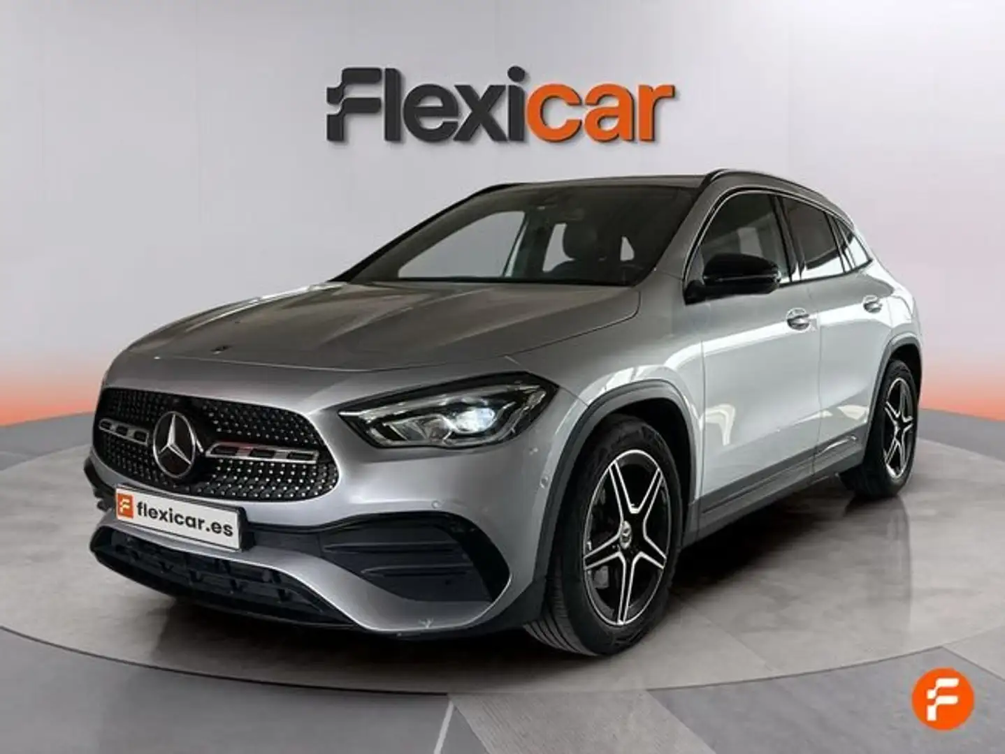 Mercedes-Benz GLA 200 200d 4Matic 8G-DCT Gris - 2
