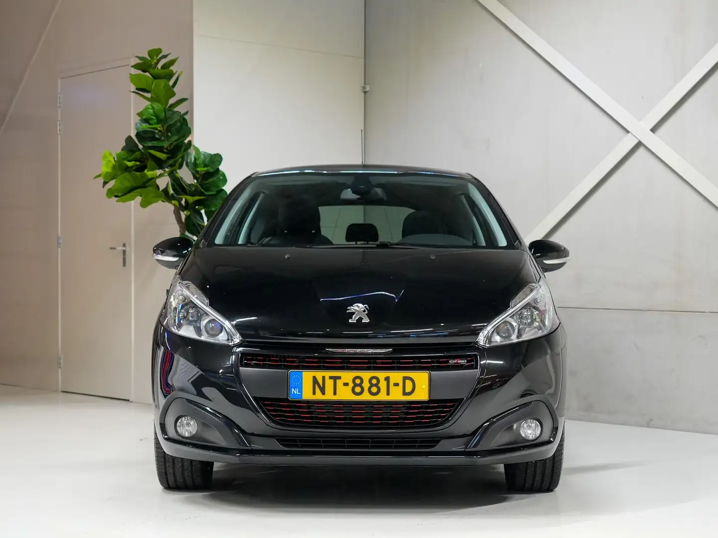 Peugeot 208 1.2 PureTech GT-line hééél compleet!! Schwarz - 2