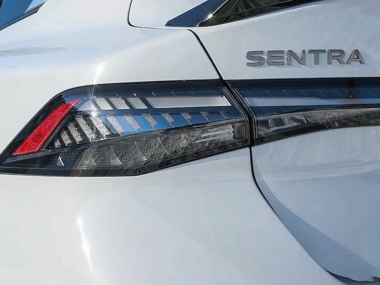 Nissan Sentra снимка Nissan Sentra