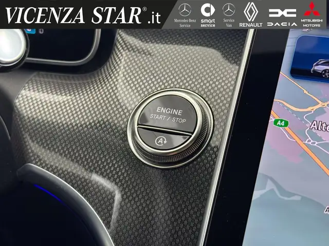 Mercedes-Benz C-Class view 11