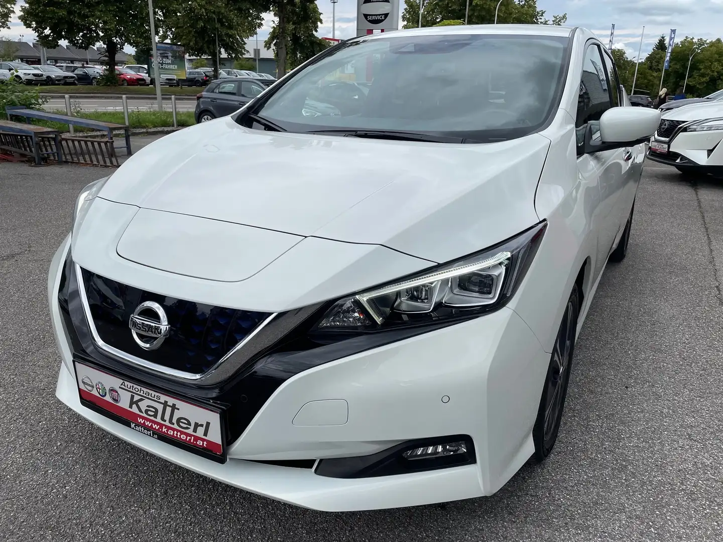 Nissan Leaf e+ N-Connecta 62 kWh *Winterpaket LED* Weiß - 1