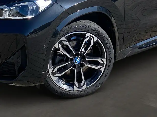 BMW Ix1 view 6