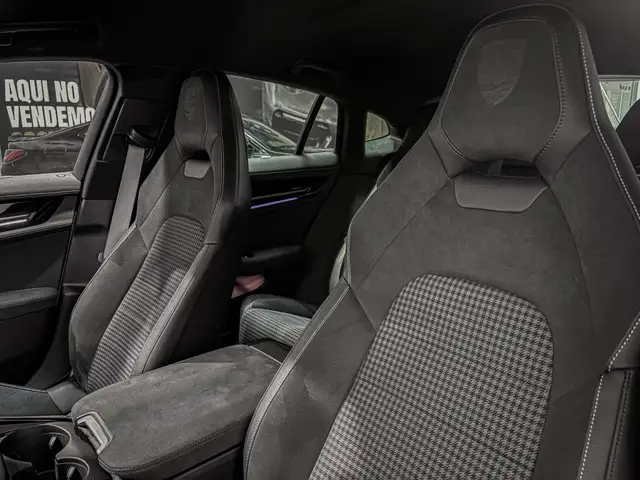 Porsche Panamera view 15