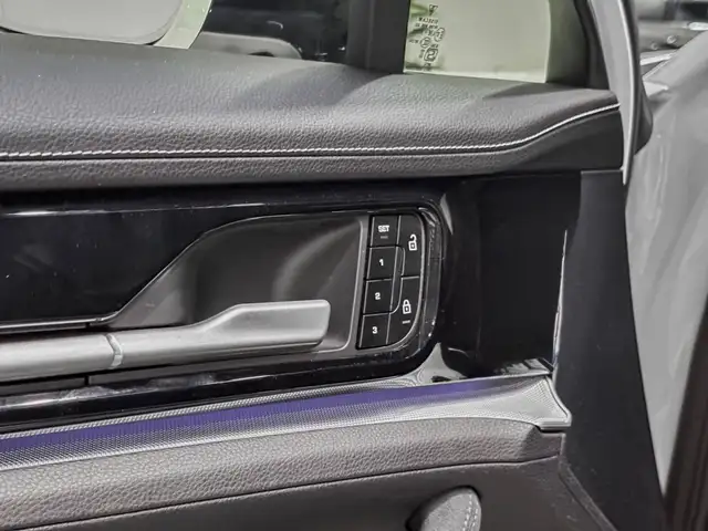 Porsche Panamera view 11
