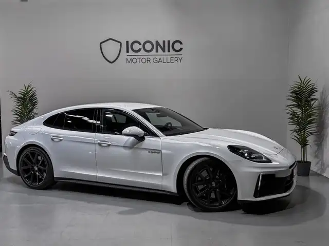Porsche Panamera main image