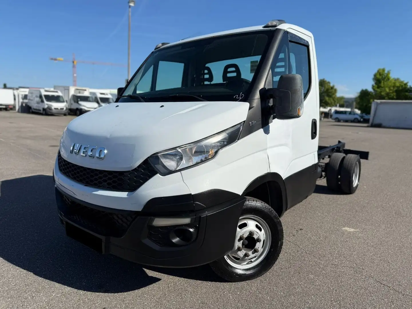 Iveco Daily 35 C13*Fahrgestell*Tempomat*ASR*ESP Weiß - 1