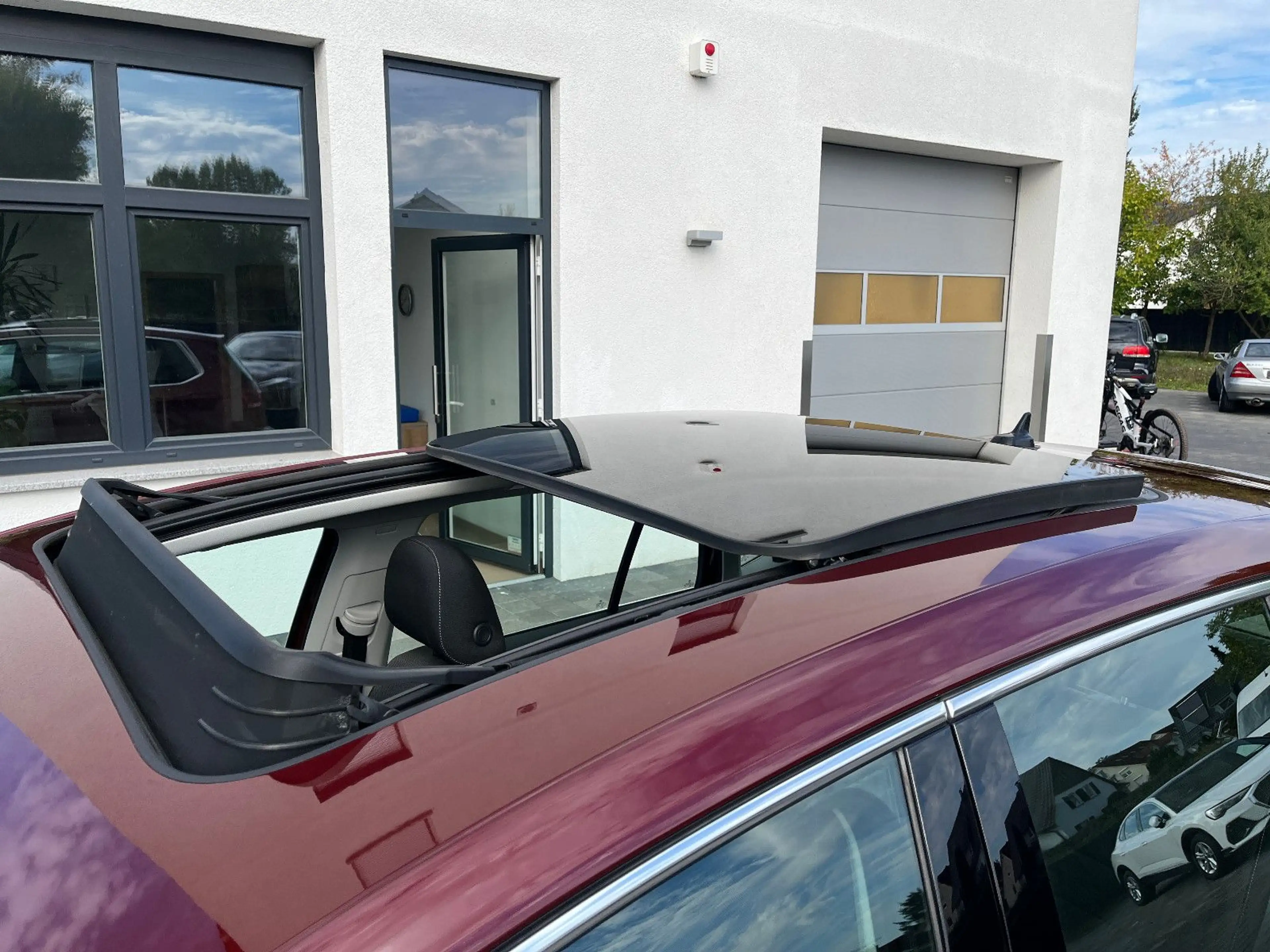 Volkswagen Golf Sportsvan Highline 1.5 TSI DSG PANO 1.Hand — photo 9