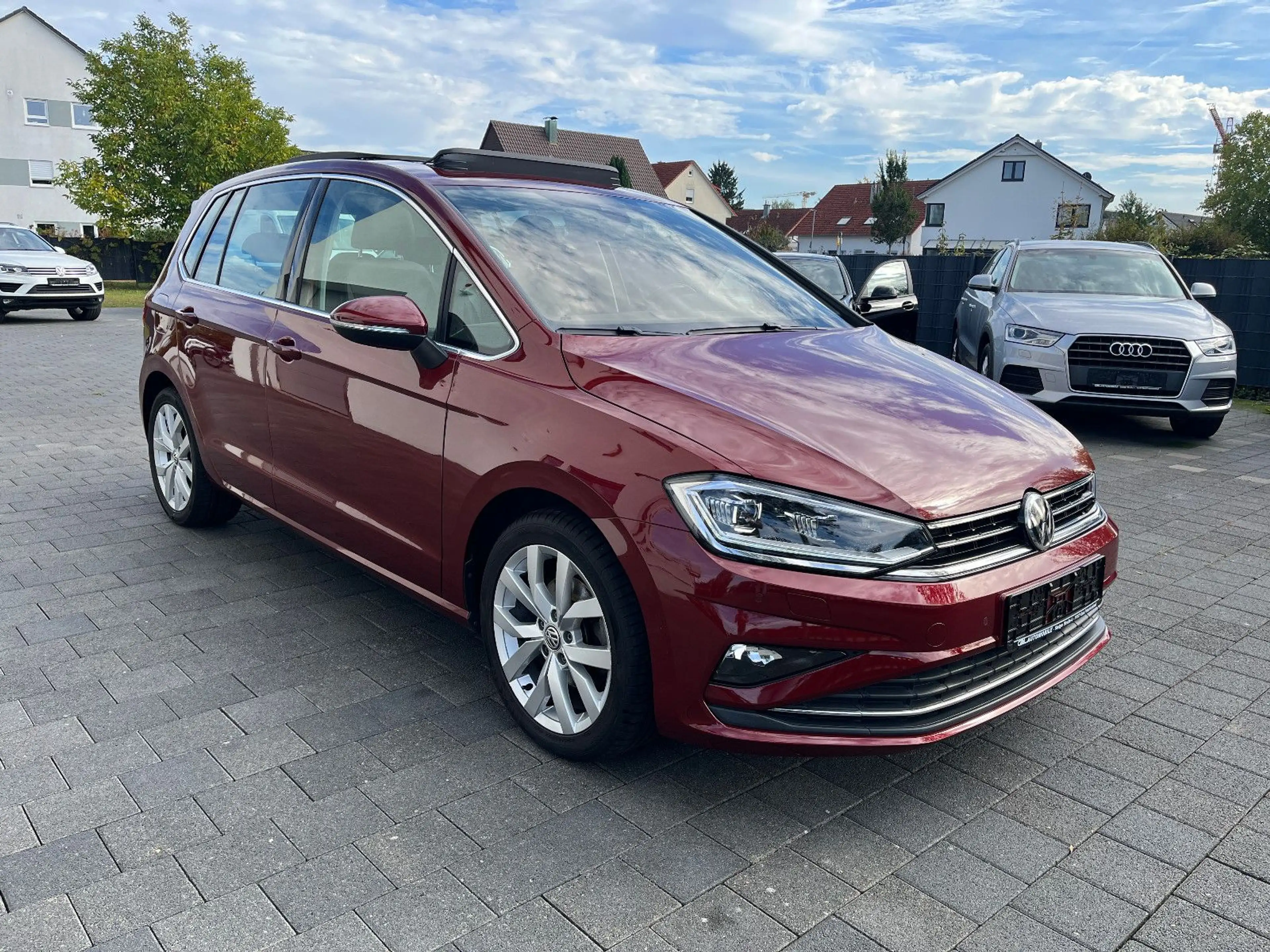 Volkswagen Golf Sportsvan Highline 1.5 TSI DSG PANO 1.Hand — photo 7