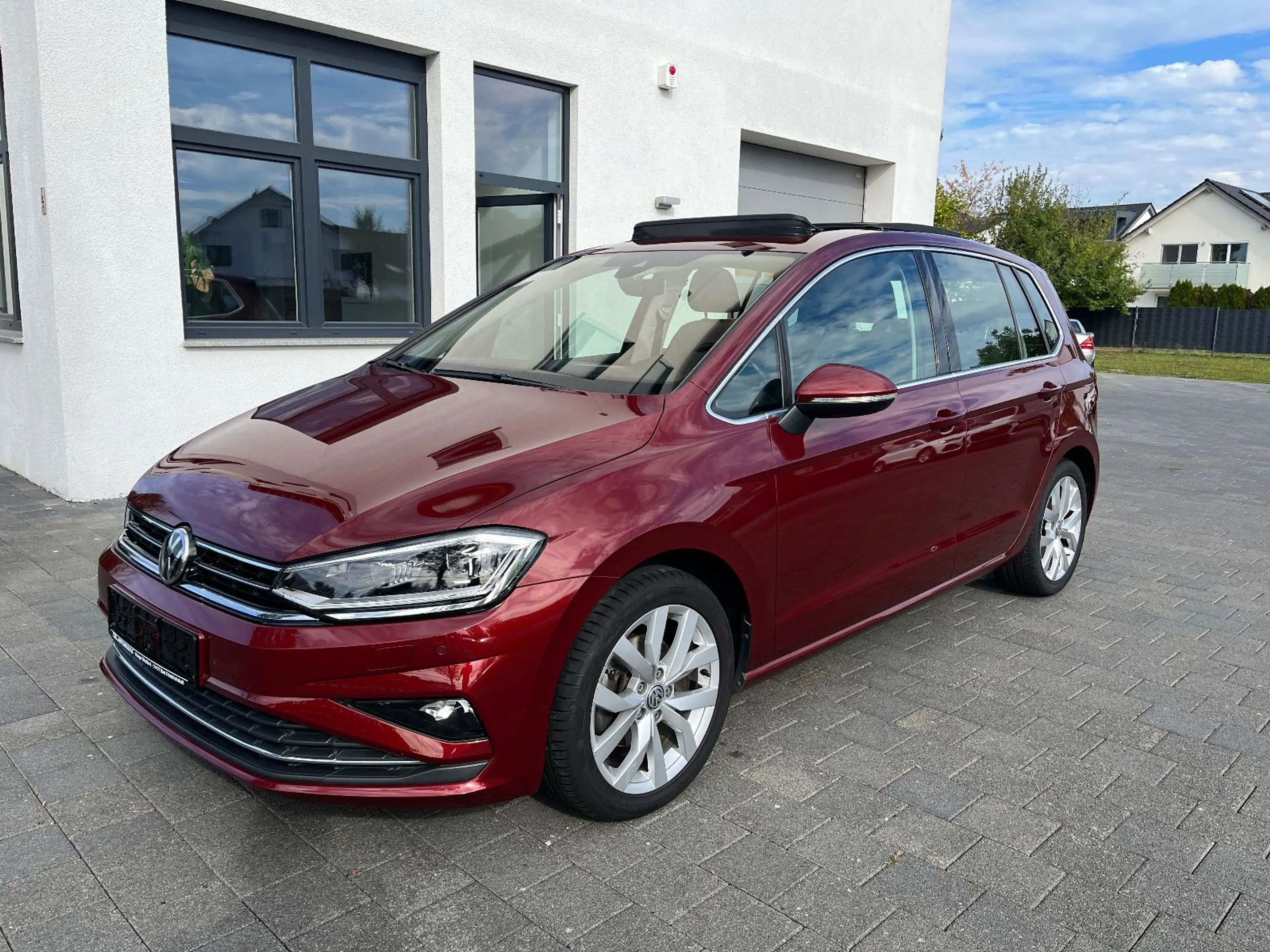 Volkswagen Golf Sportsvan Highline 1.5 TSI DSG PANO 1.Hand