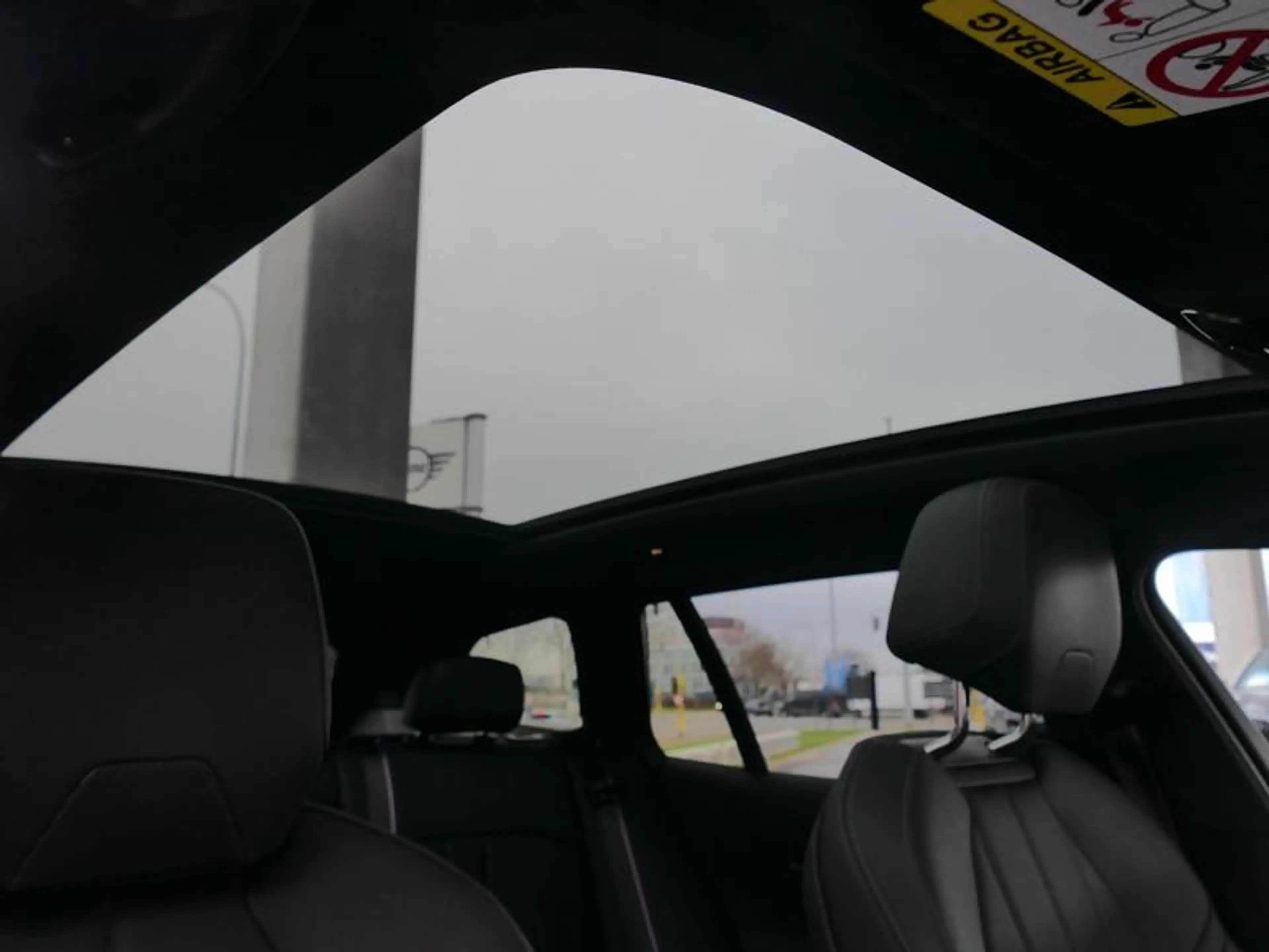 BMW i5 eDrive40 Touring M Sport PRO | PANO | — photo 10