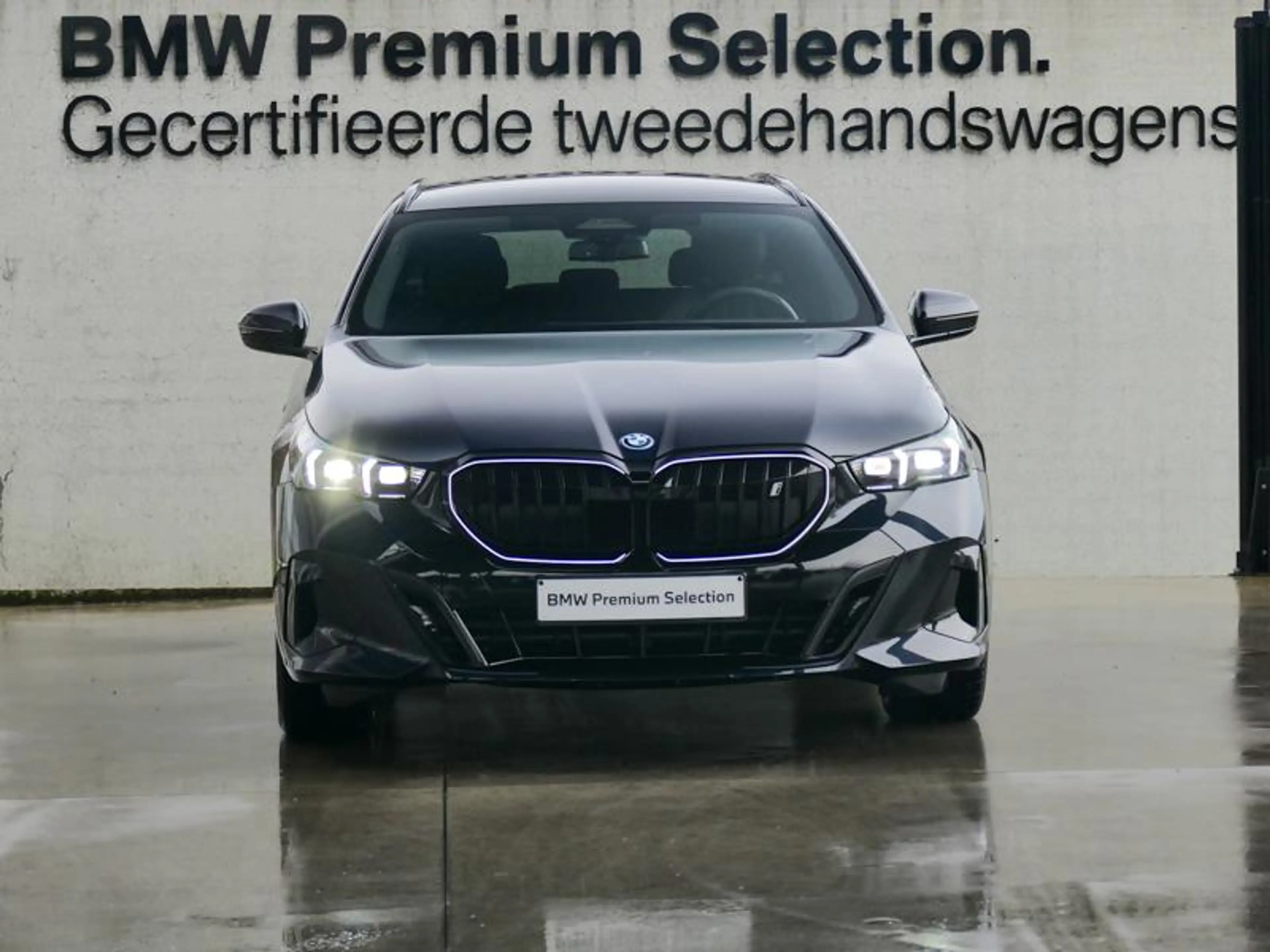 BMW i5 eDrive40 Touring M Sport PRO | PANO | — photo 2