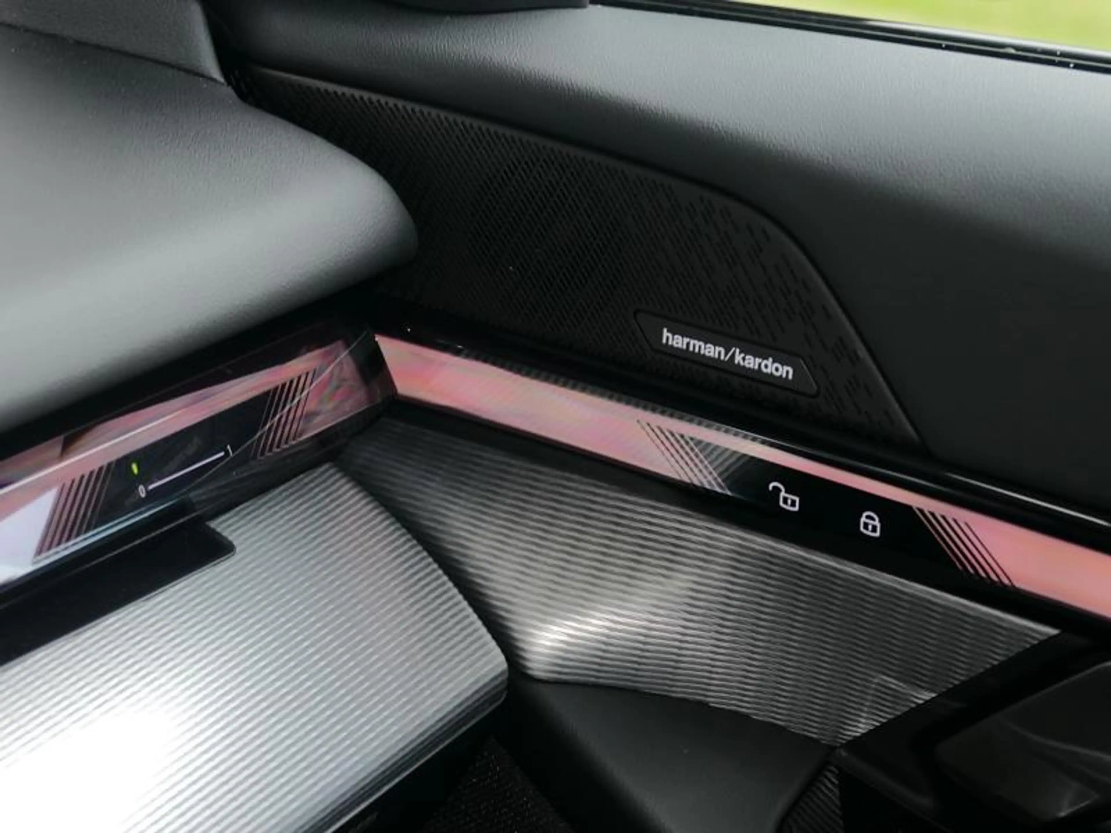 BMW i5 eDrive40 Touring M Sport PRO | PANO | — photo 15