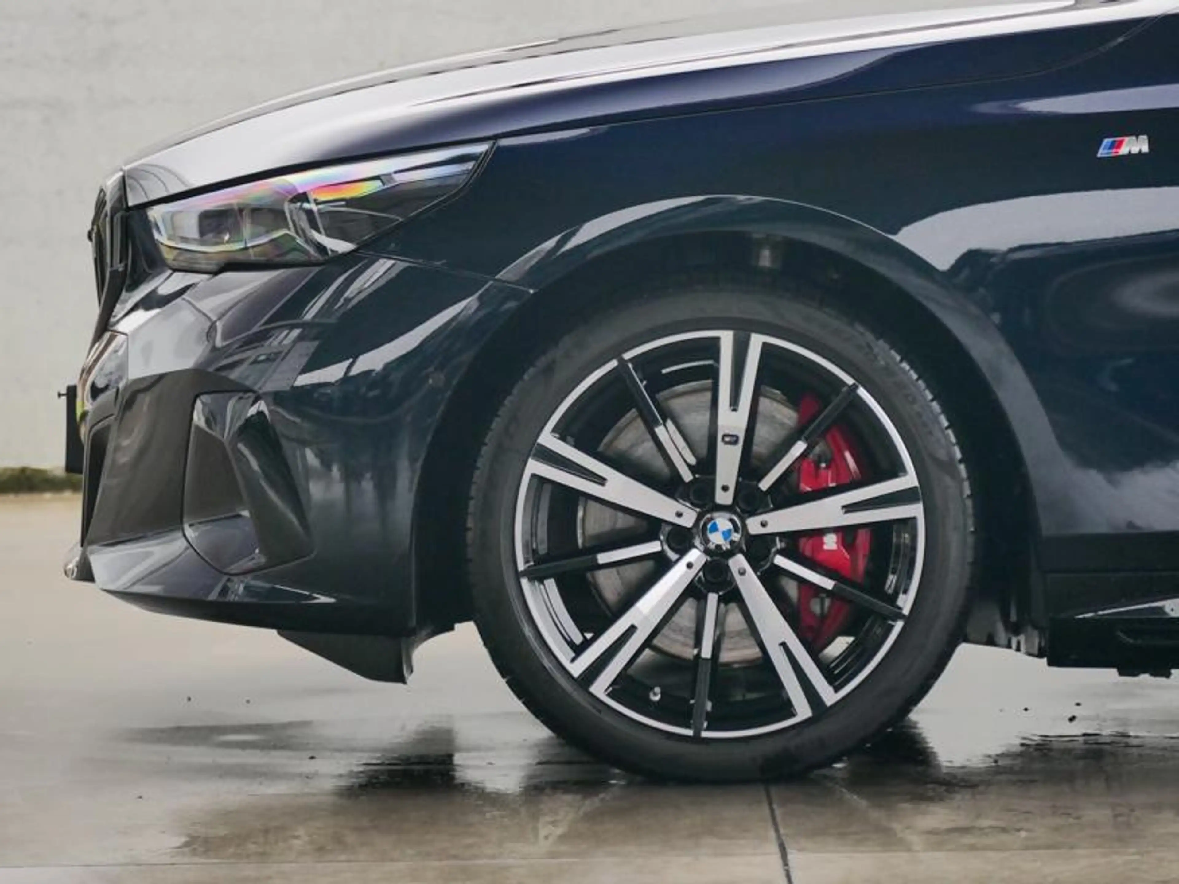 BMW i5 eDrive40 Touring M Sport PRO | PANO | — photo 8