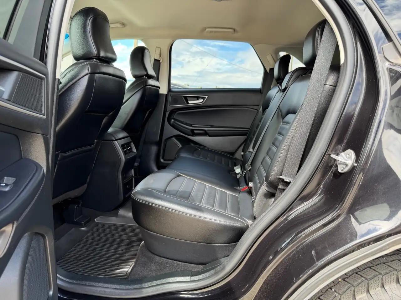 Ford Edge photo Ford Edge