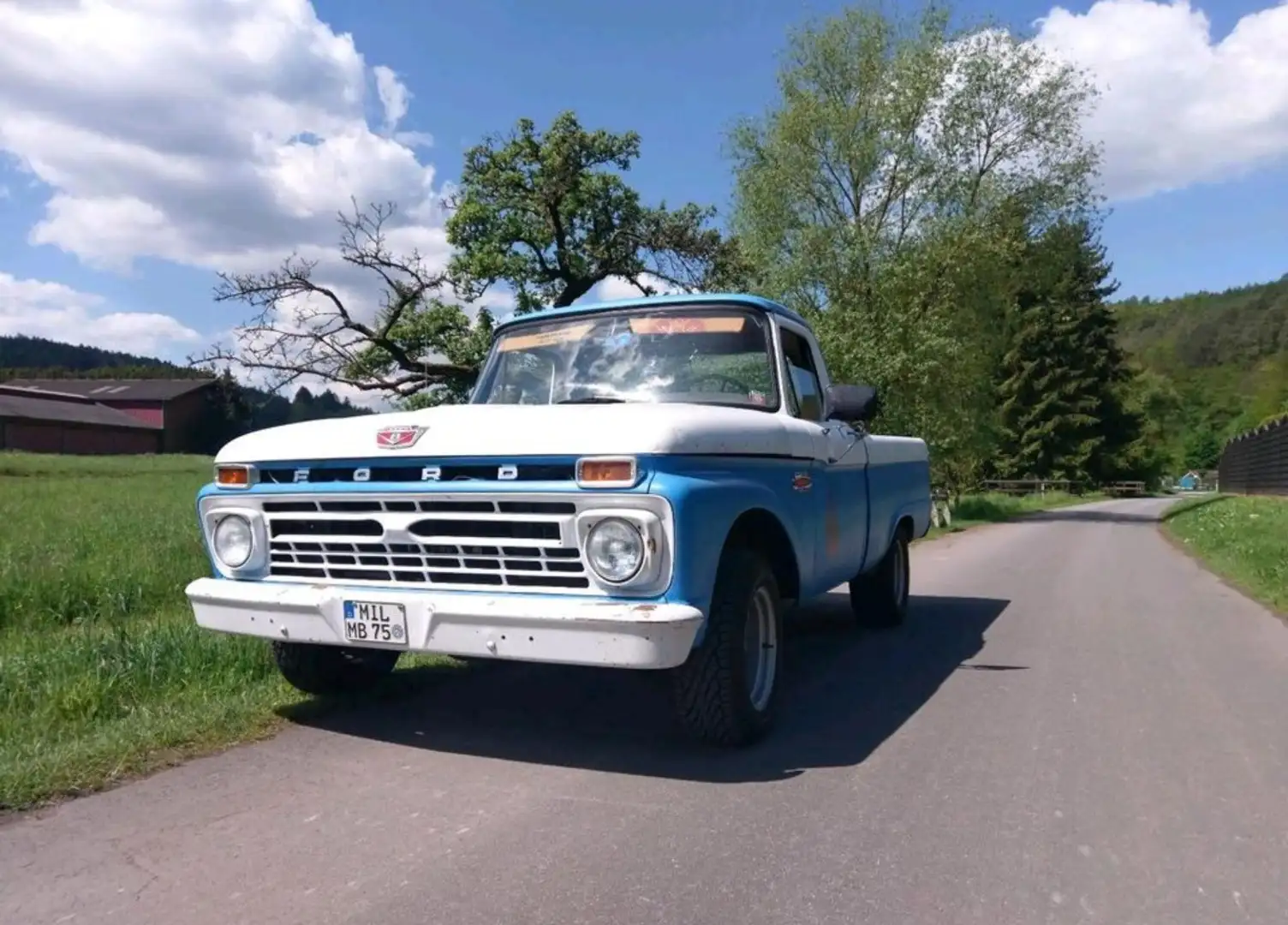Ford F 100 Short Bed - 352 cui V8 - TÜV neu Blau - 2