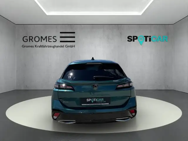 Peugeot 308 SW view 4