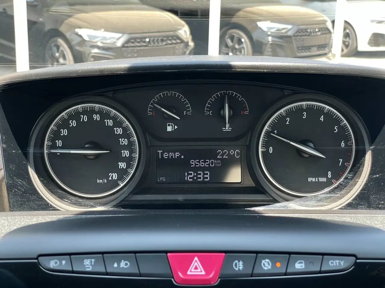 Lancia Ypsilon 2022 — фото 11