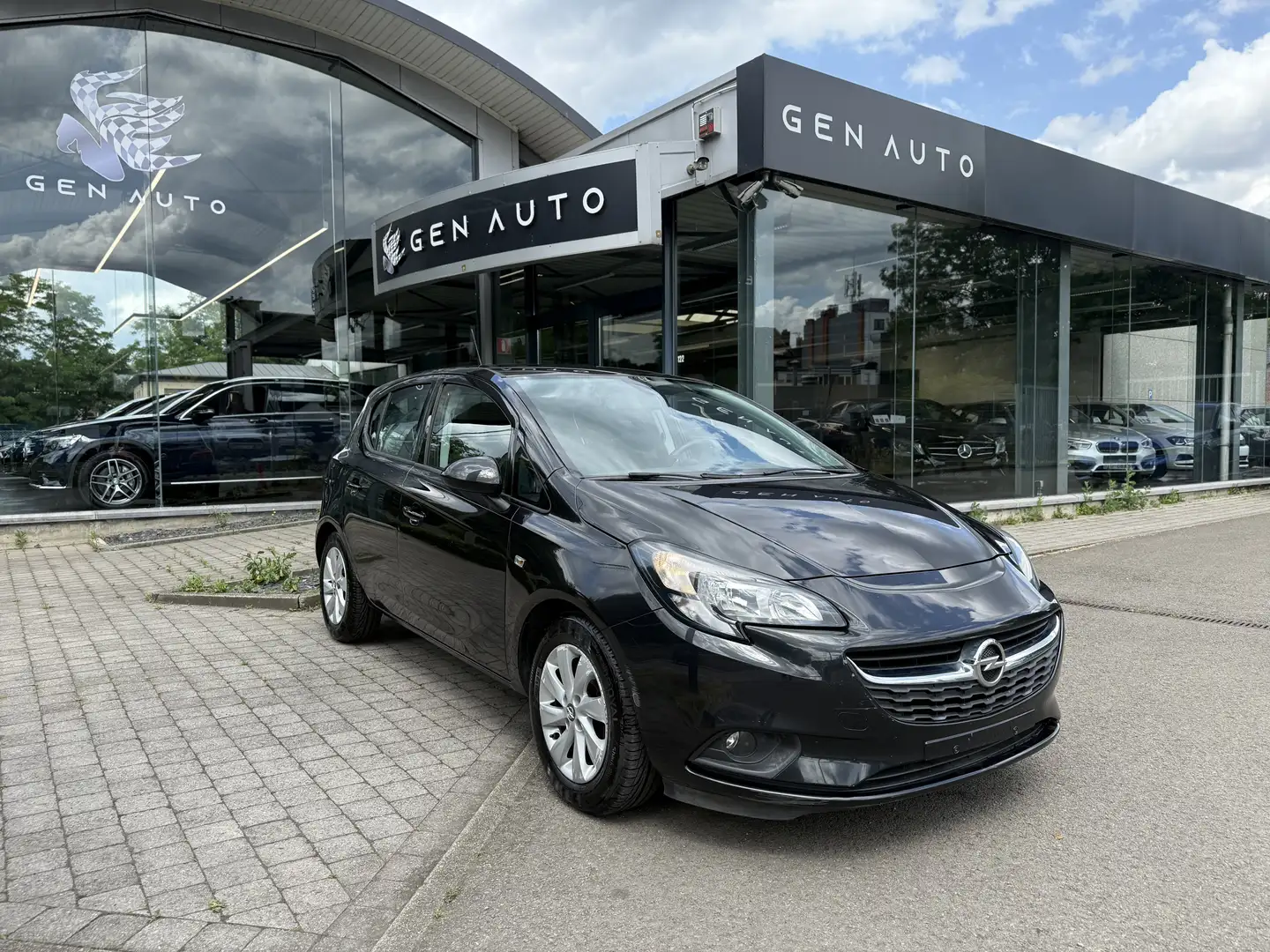 Opel Corsa 1.4i Cosmo CarPlay Cruise Control Airco Schwarz - 1