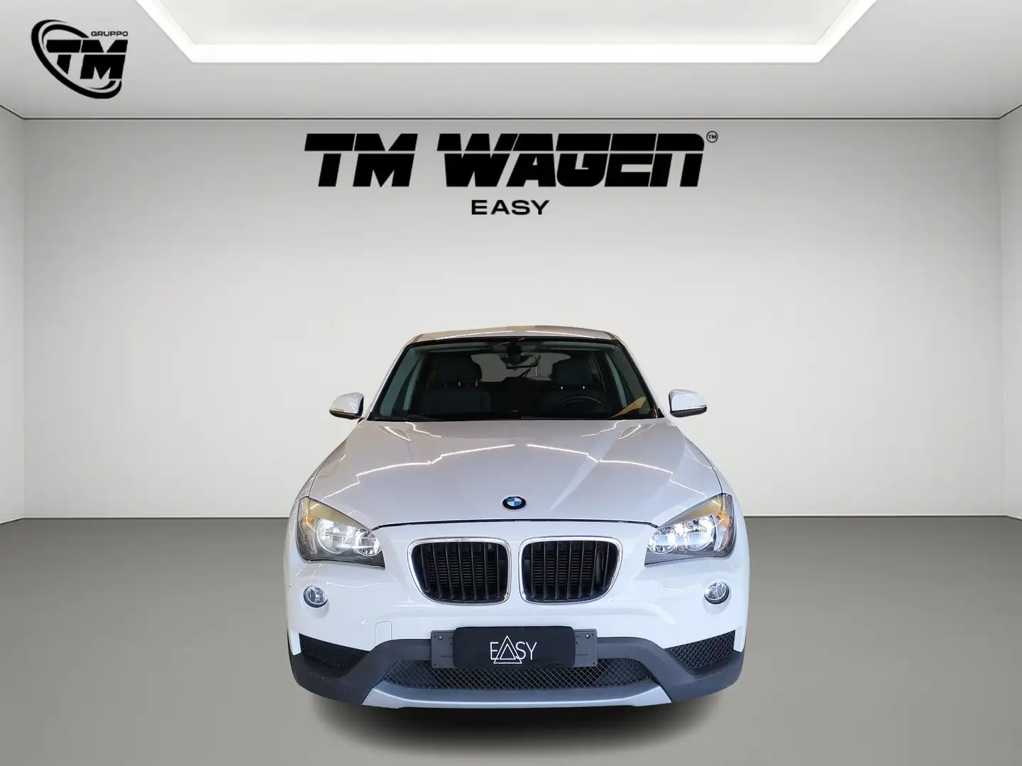 BMW X1 sdrive16d xLine - NEOPATENTATI Weiß - 2