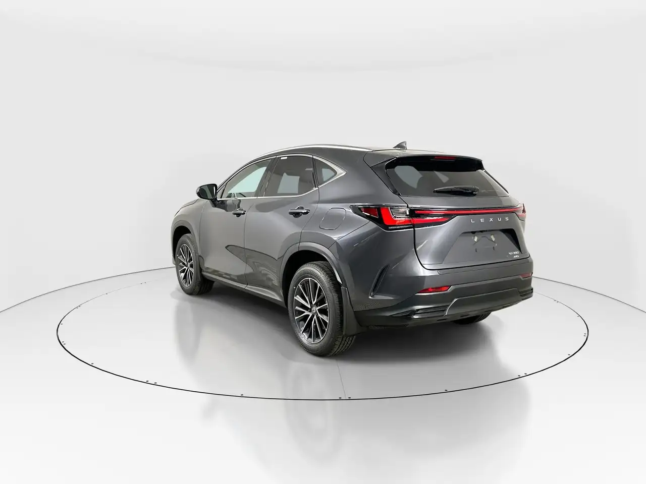 Lexus NX снимка Lexus NX
