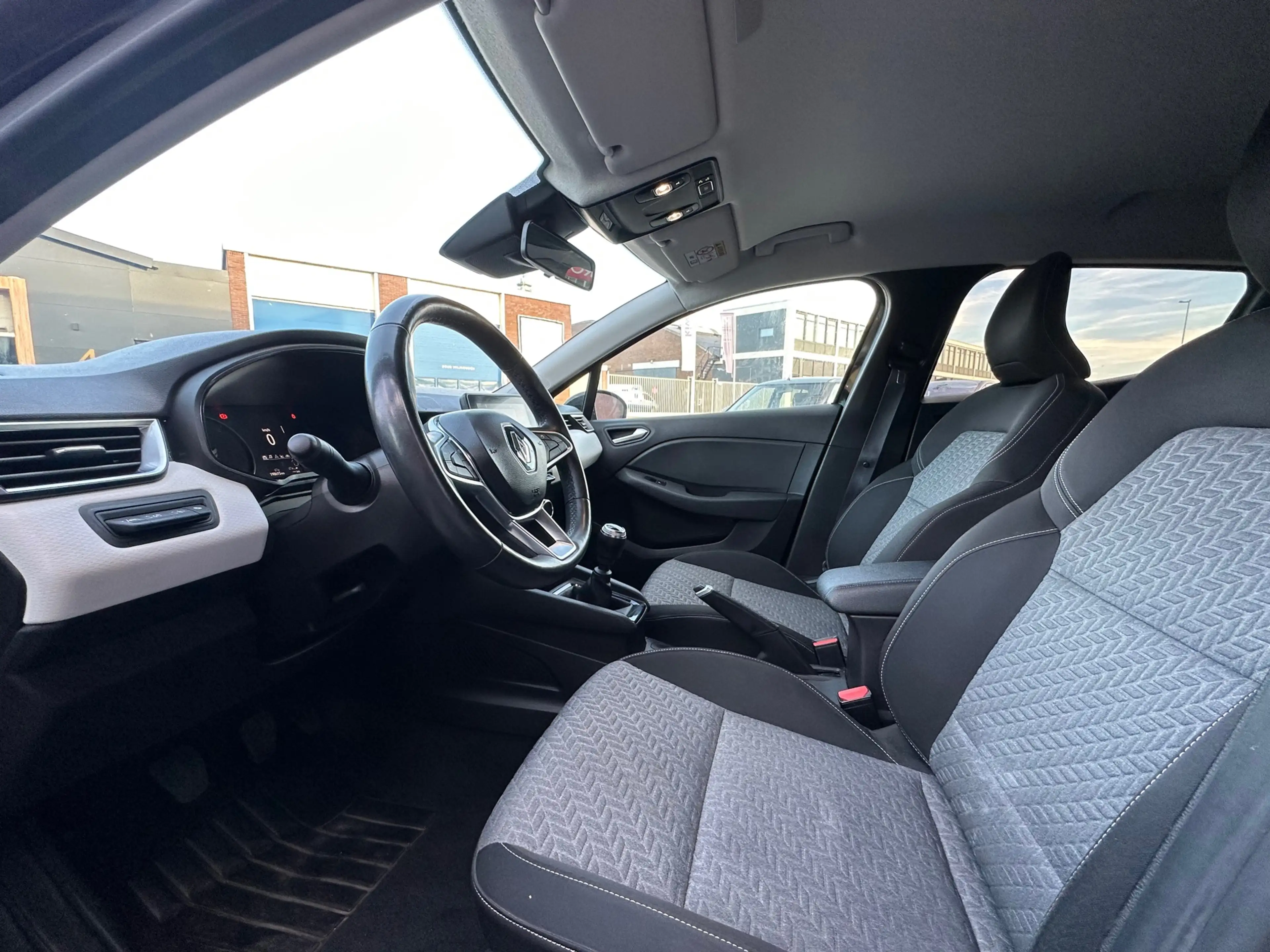 Renault Clio 1.5 dCi Zen|LED|CRUISE|CAMERA|EURO-6 — photo 13