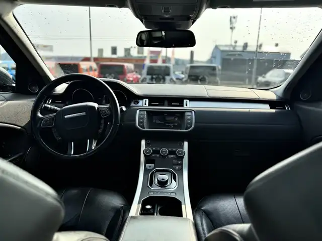 Land Rover Range Rover Evoque view 11