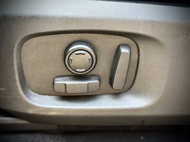 Land Rover Range Rover Evoque view 15
