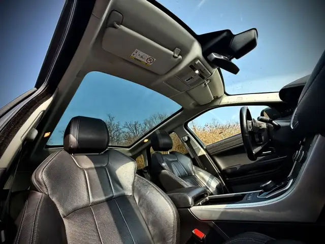 Land Rover Range Rover Evoque view 12
