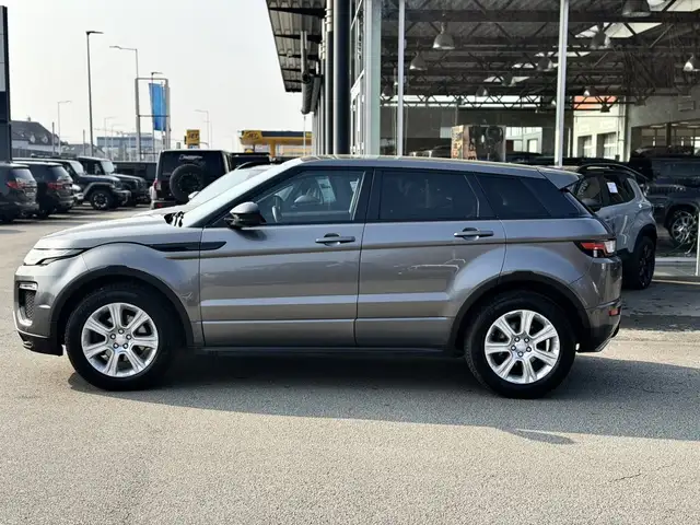 Land Rover Range Rover Evoque view 6