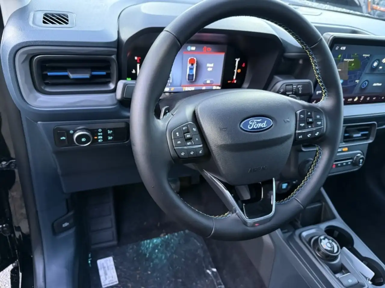 Ford Maverick снимка Ford Maverick