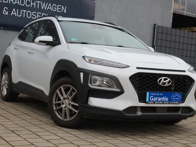 Hyundai KONA Select 2WD