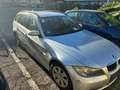 BMW 318 318d Touring Grau - thumbnail 2