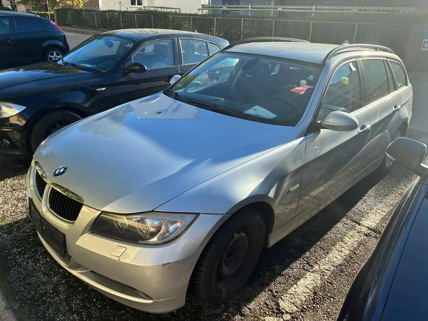 BMW 318 318d Touring Grau - 1