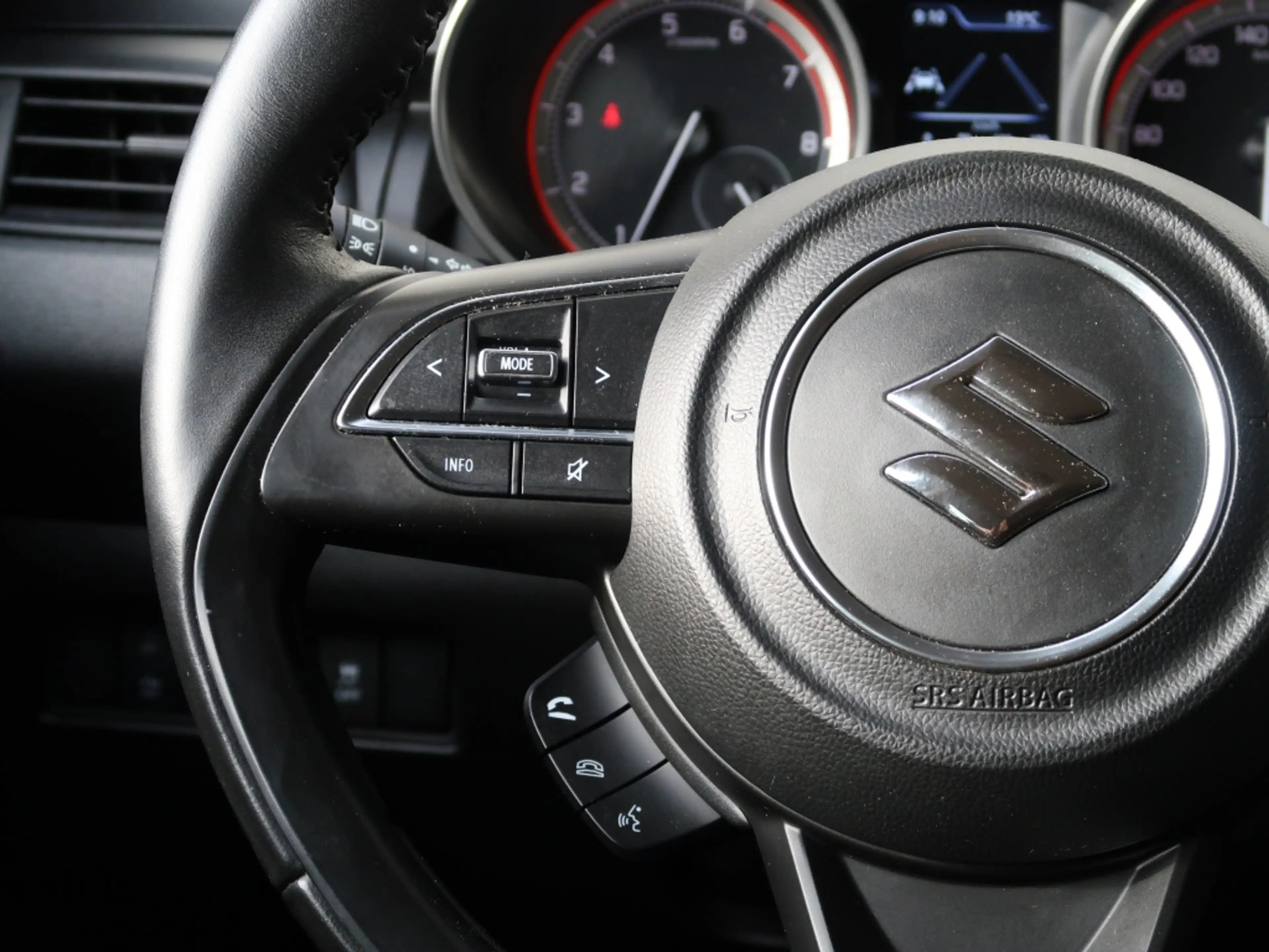 Suzuki Swift 1.2 Select Smart Hybrid | Trekhaak | Navigatie | C — photo 11