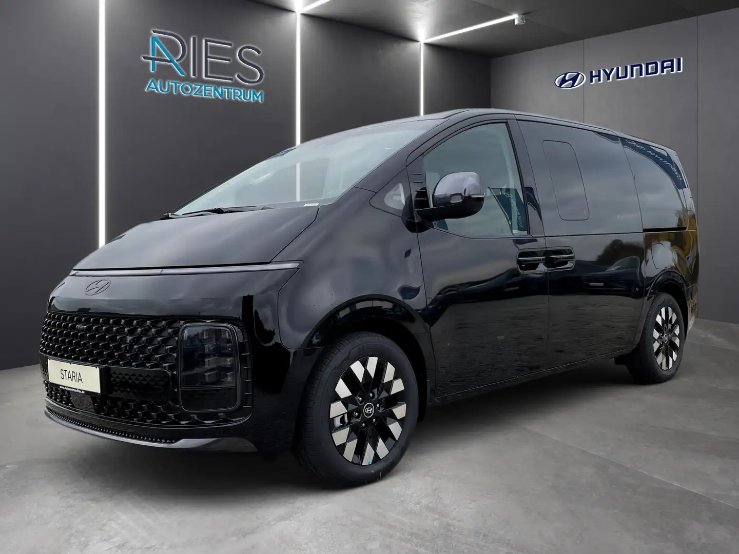 Hyundai STARIA 1.6 T-GDI 360*KlimaA*LED*Leder*Navi*Pano Schwarz - 2