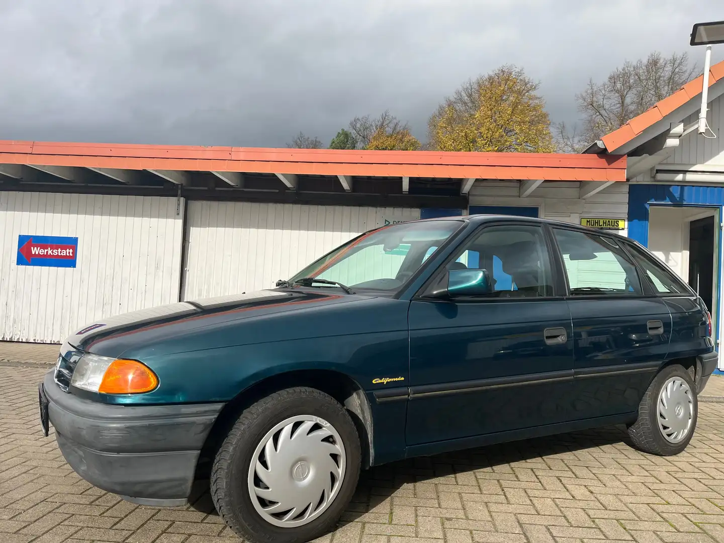 Opel Astra F 1.6i, 1994, Oldtimer, 2. Hand, TÜV fällig zelena - 1
