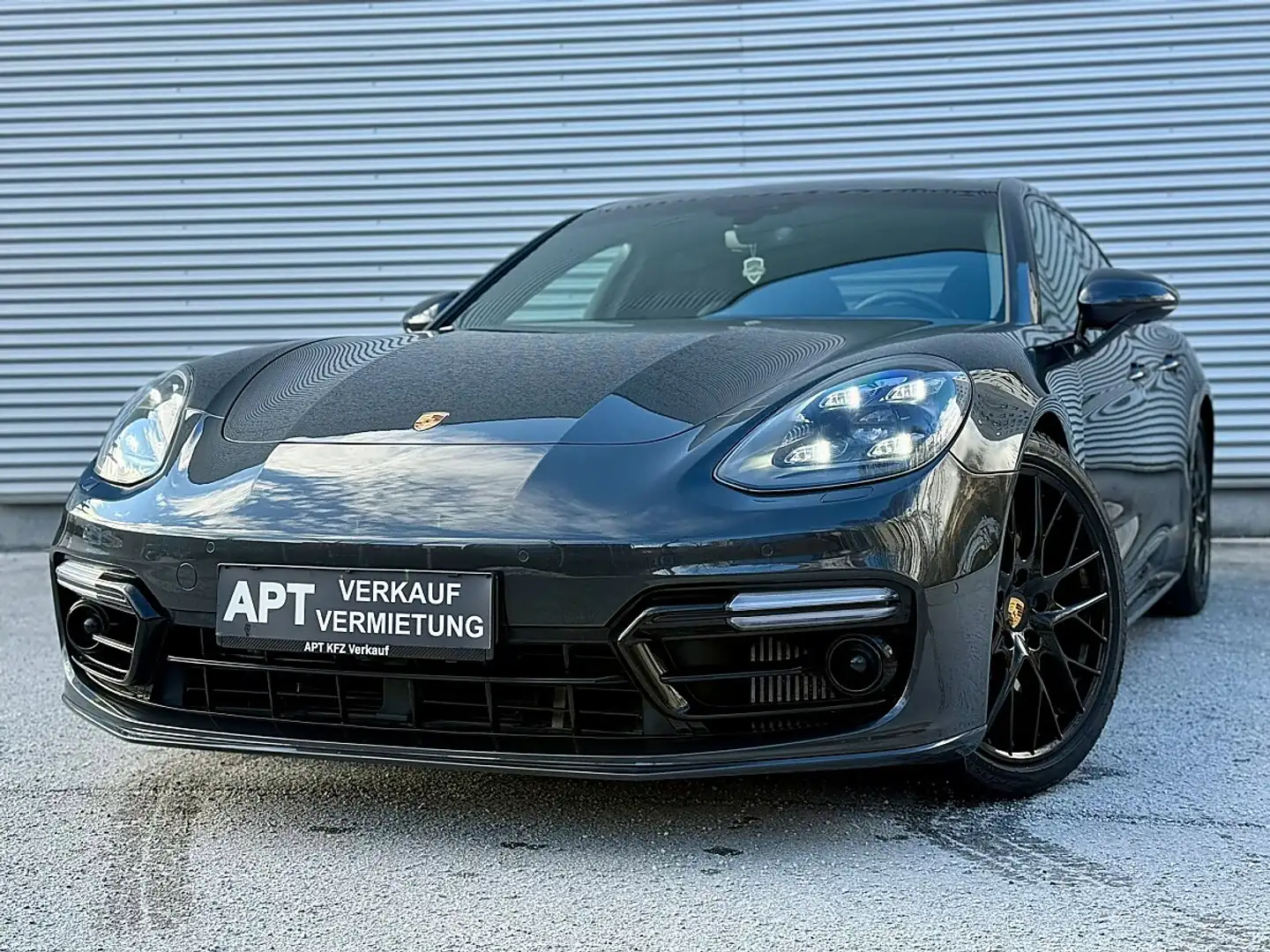 Porsche Panamera Turbo S E-Hybrid PHEV Sport Turismo Aut. Grau - 1