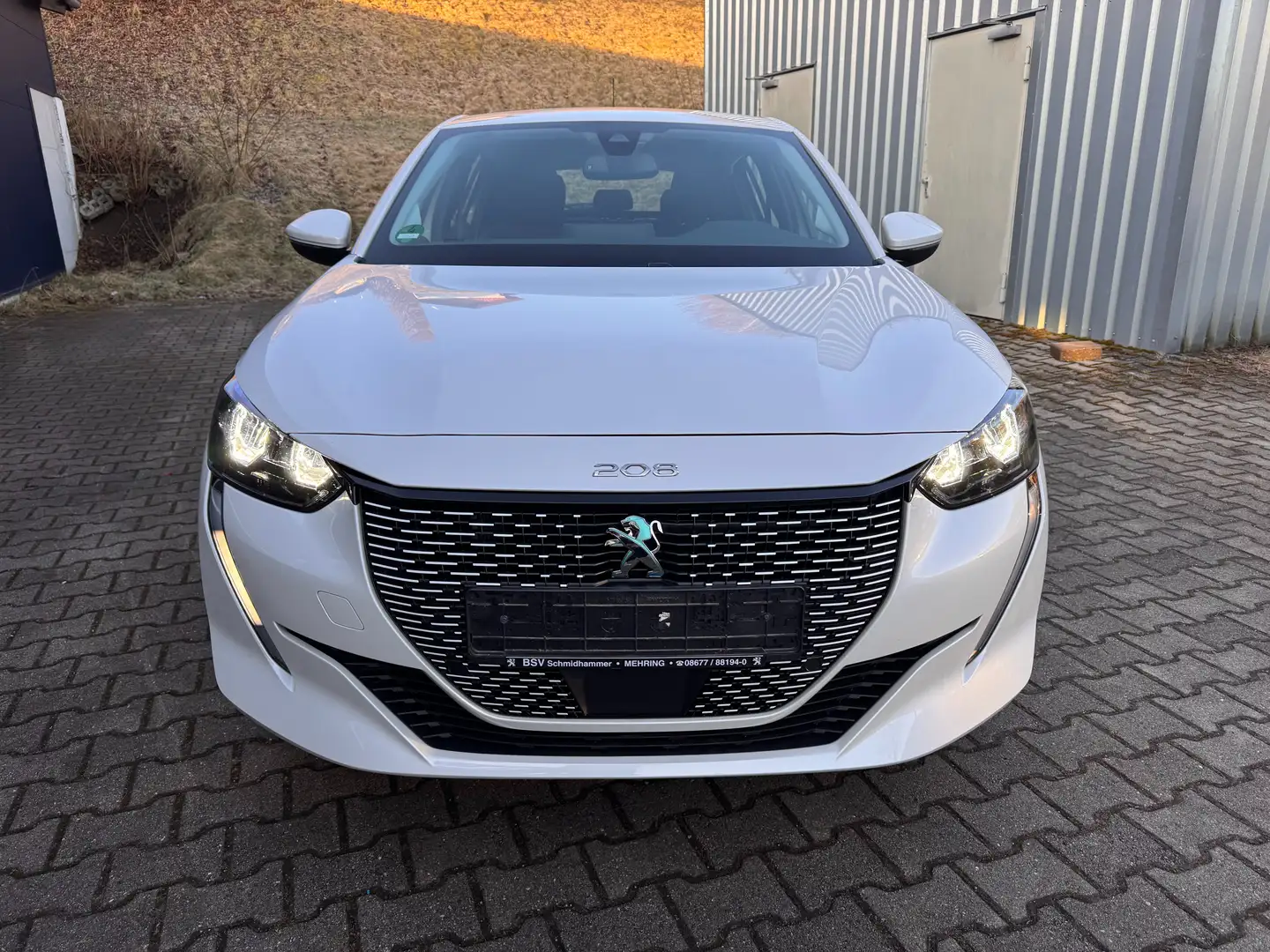 Peugeot 208 e- Active Weiß - 1
