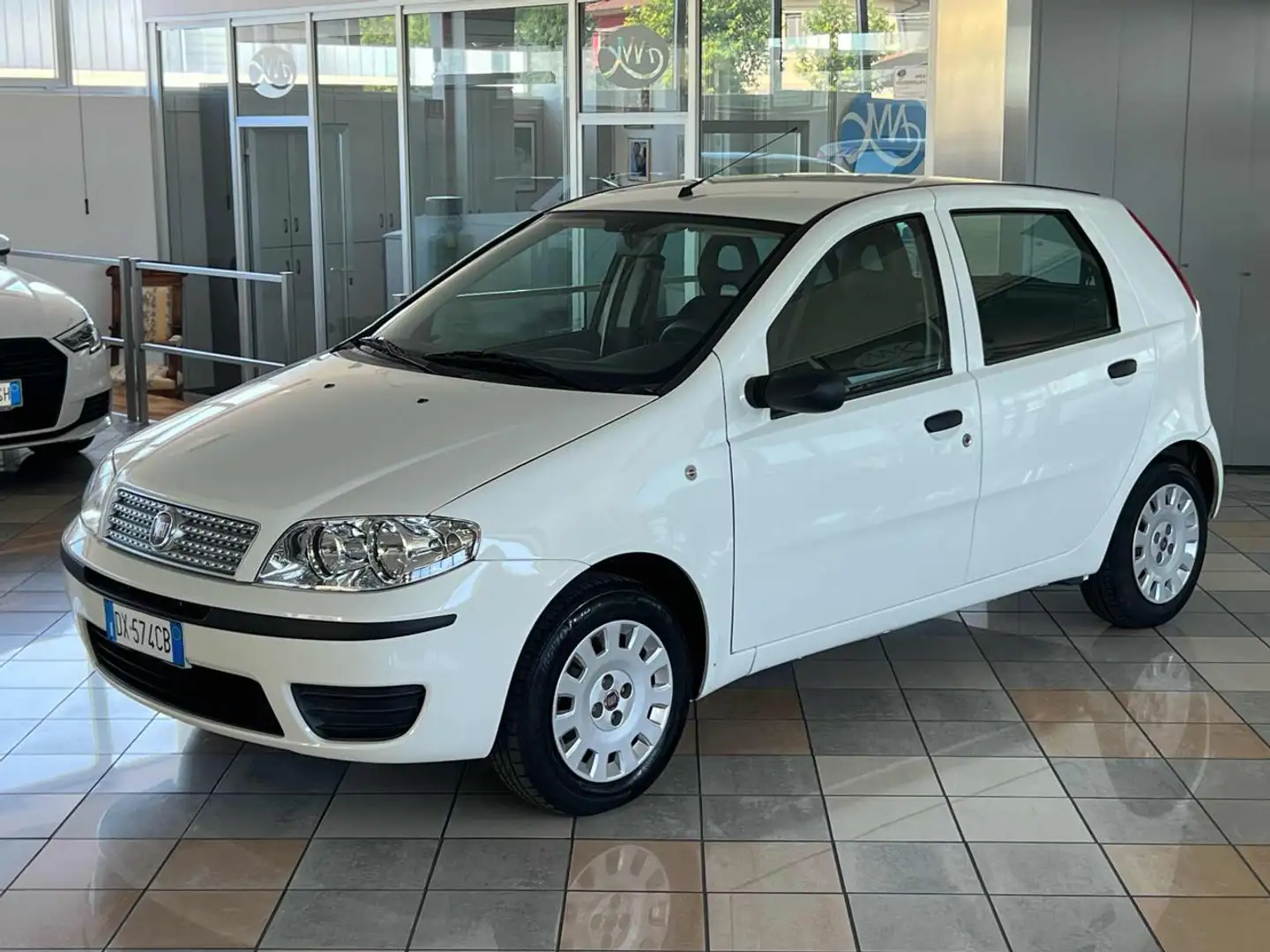 Fiat Punto Classic 1.2 5 porte Natural Power Active Bianco - 1