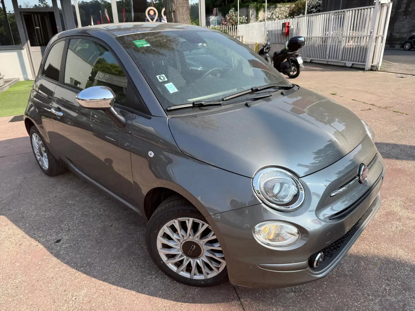 Fiat 500 1.0 hybrid Dolcevita 70cv Grijs - 2