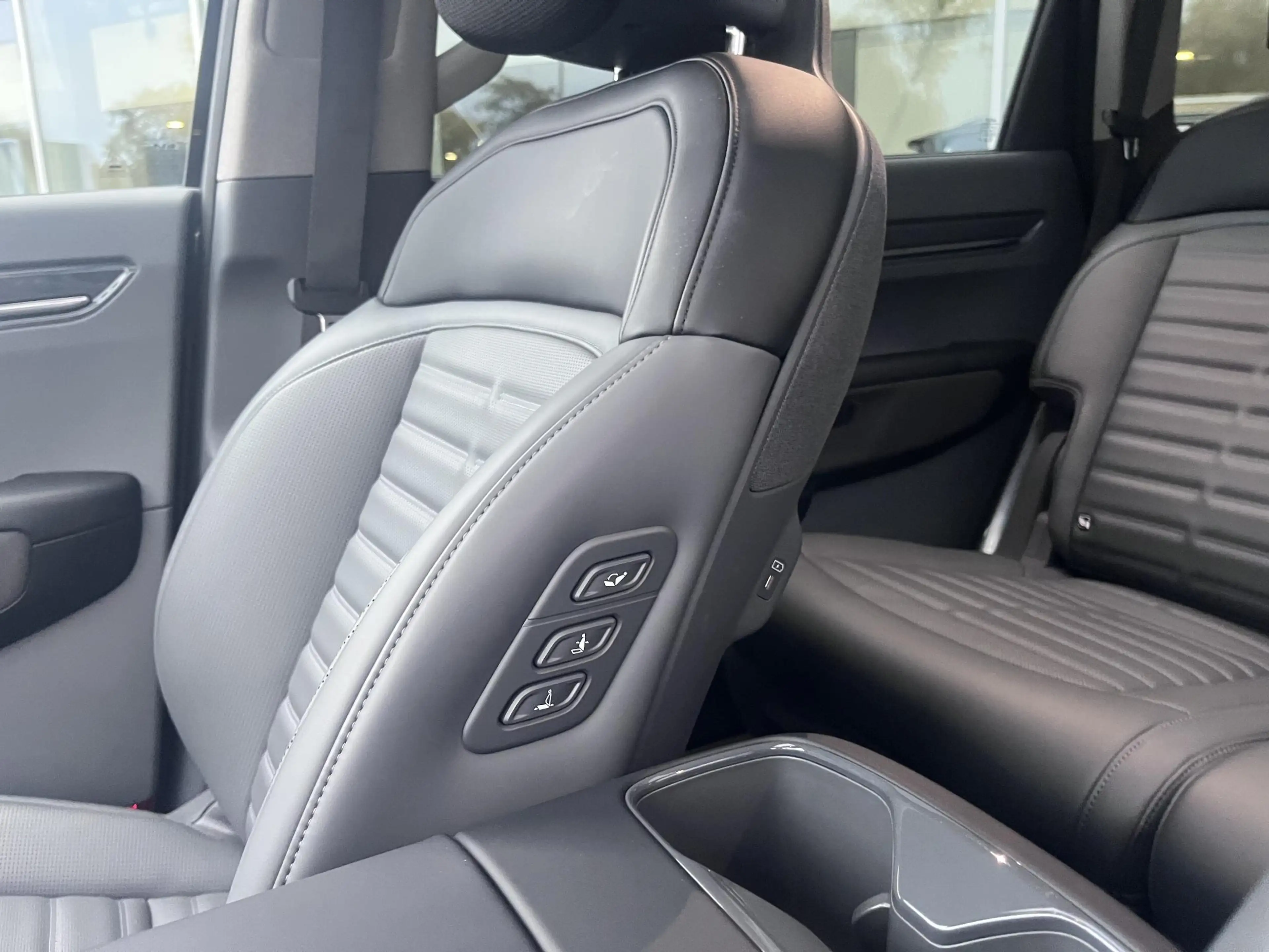 Kia EV9 Plus 99.8 kWh PANORAMADAK, DEMO VOORDEEL!!  7 Zits — photo 12