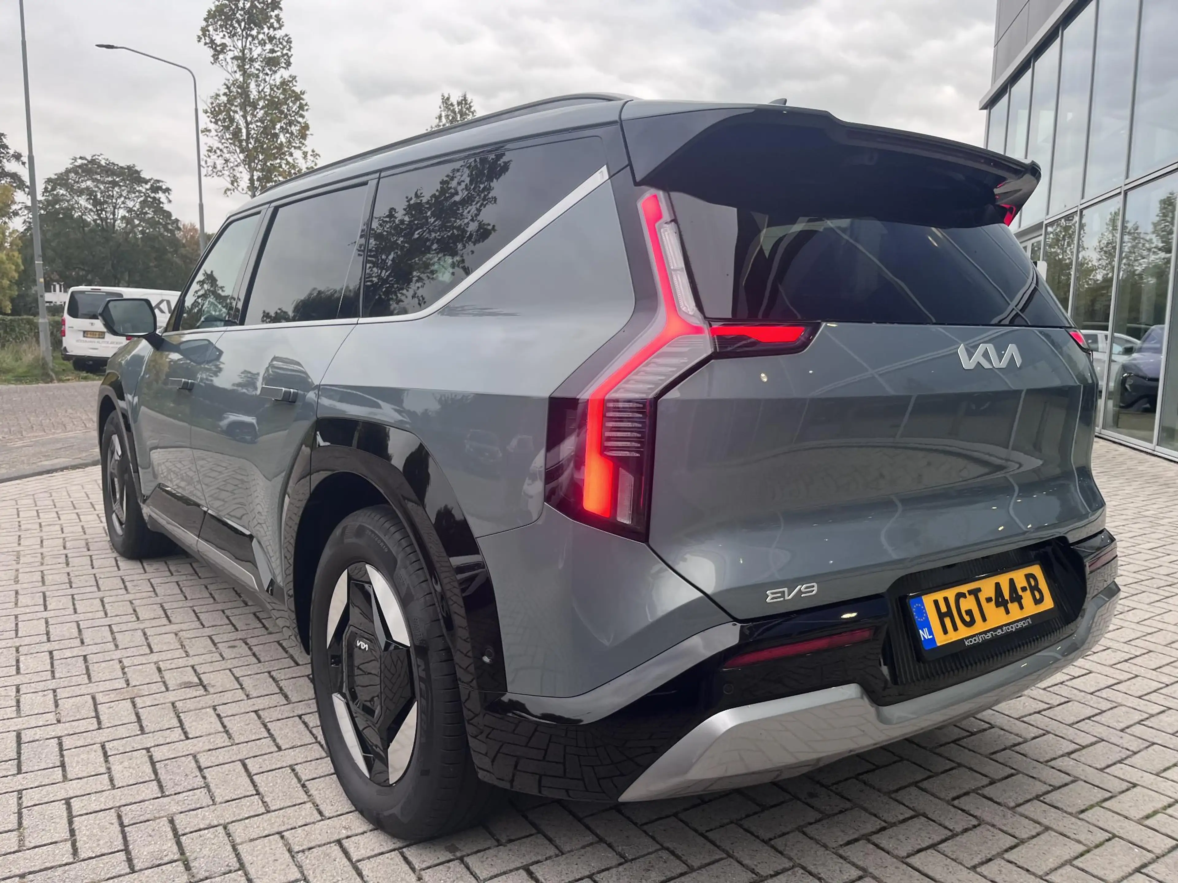 Kia EV9 Plus 99.8 kWh PANORAMADAK, DEMO VOORDEEL!!  7 Zits — photo 2