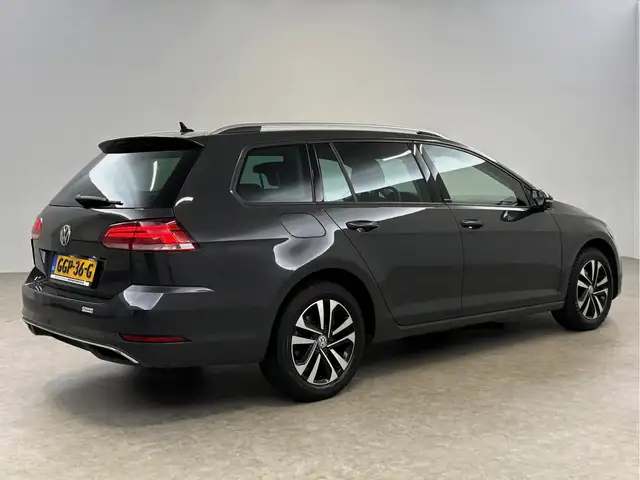 Volkswagen Golf view 12